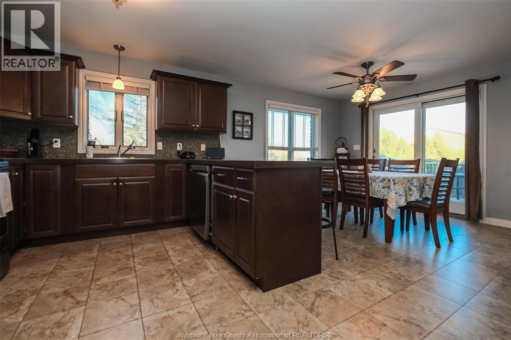 8470 Malden, Lasalle, ON - Indoor