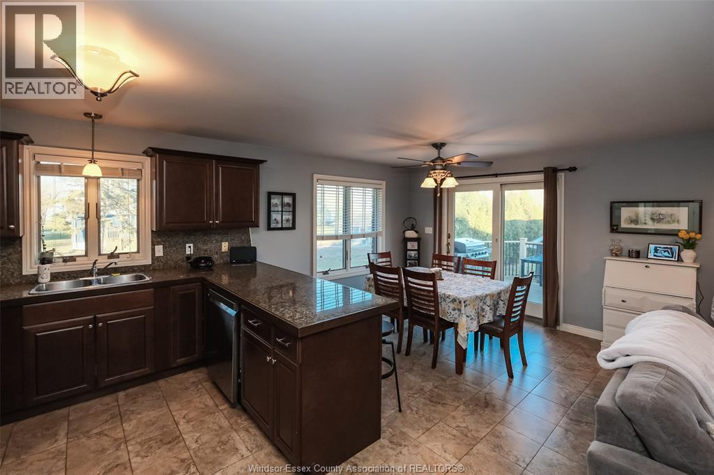 8470 Malden, Lasalle, ON - Indoor