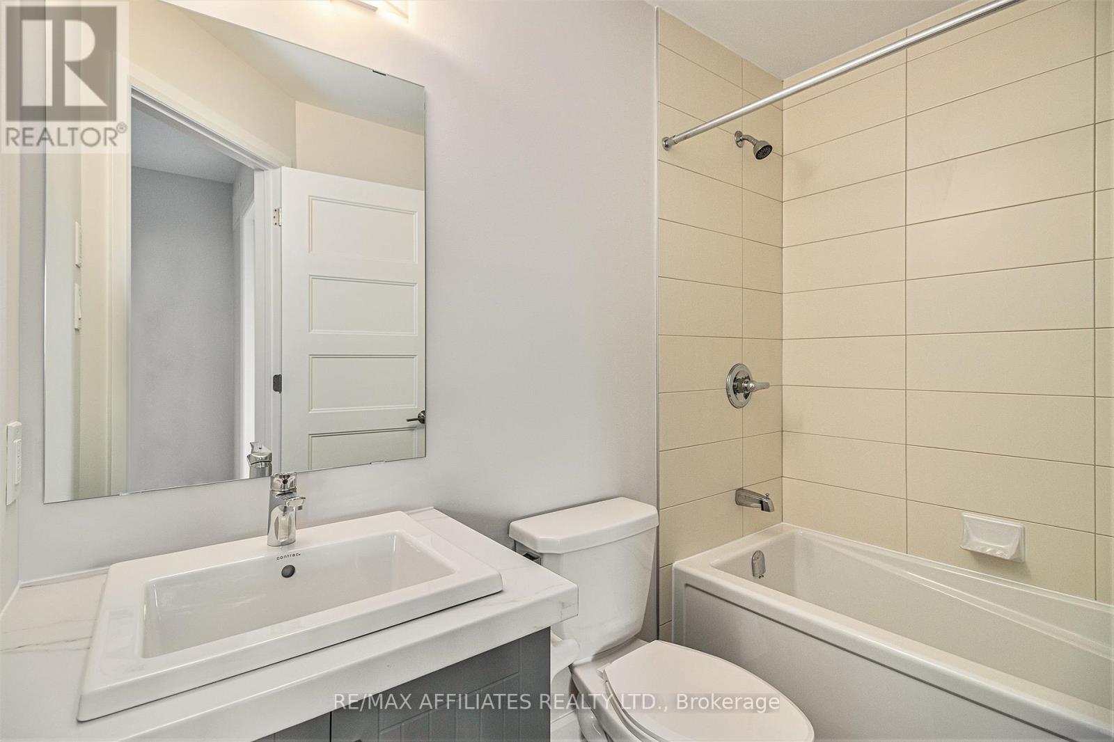 404 Falcon Lane, Russell, ON - Indoor Photo Showing Bathroom