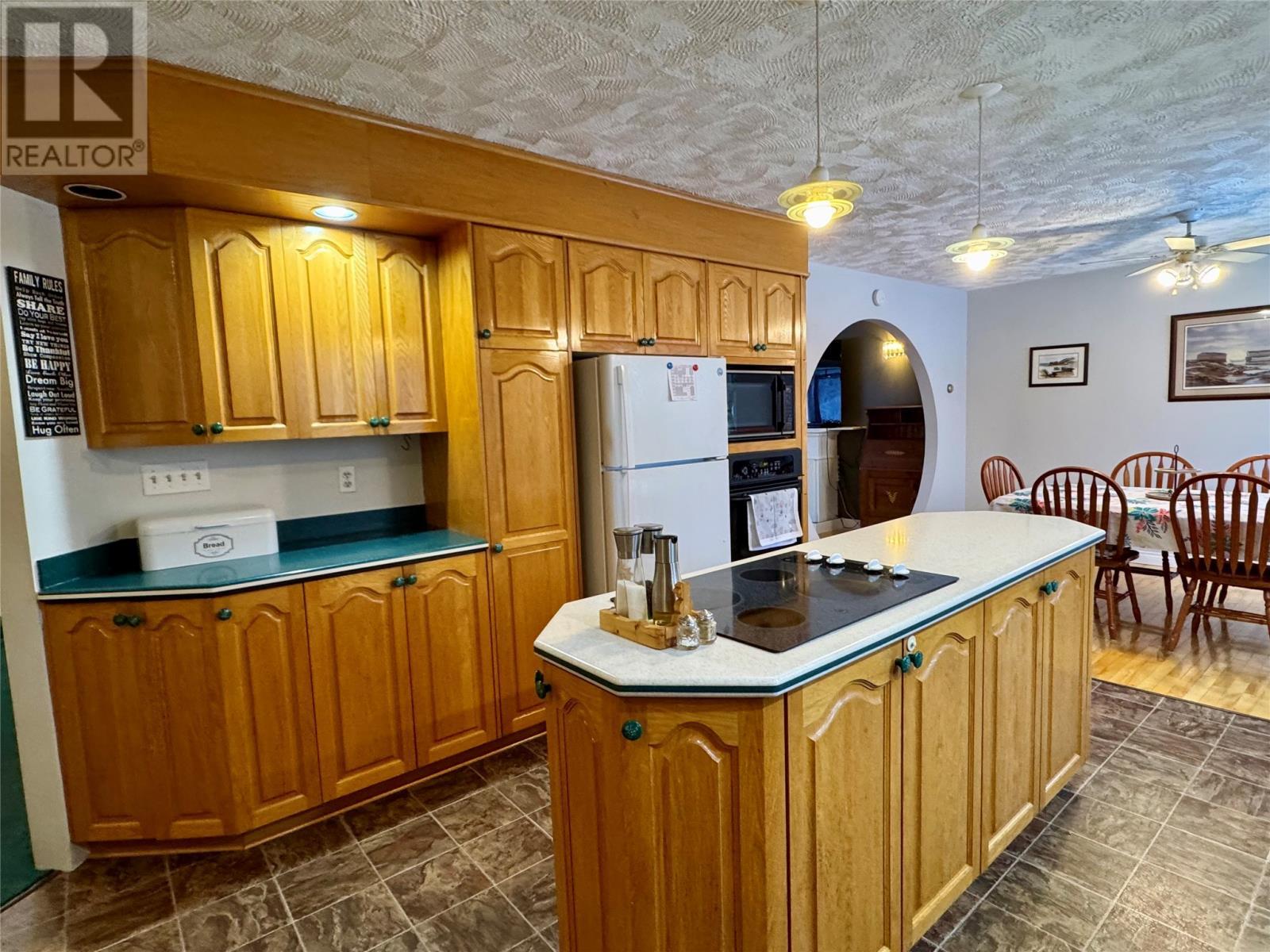 8 Gillingham Avenue, Norris Arm, NL - Indoor Photo Showing Kitchen