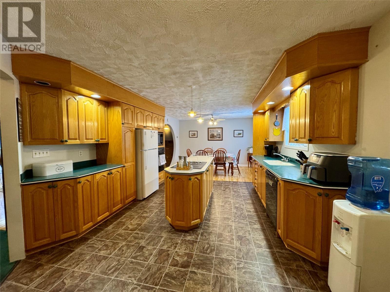 8 Gillingham Avenue, Norris Arm, NL - Indoor Photo Showing Kitchen