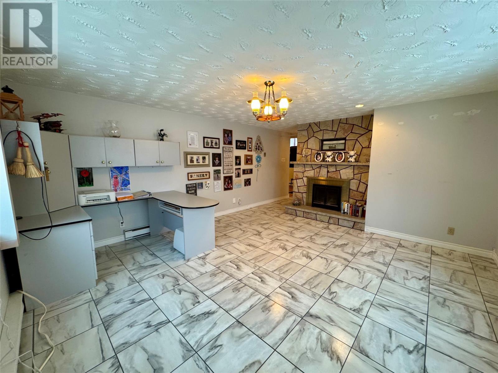 8 Gillingham Avenue, Norris Arm, NL - Indoor