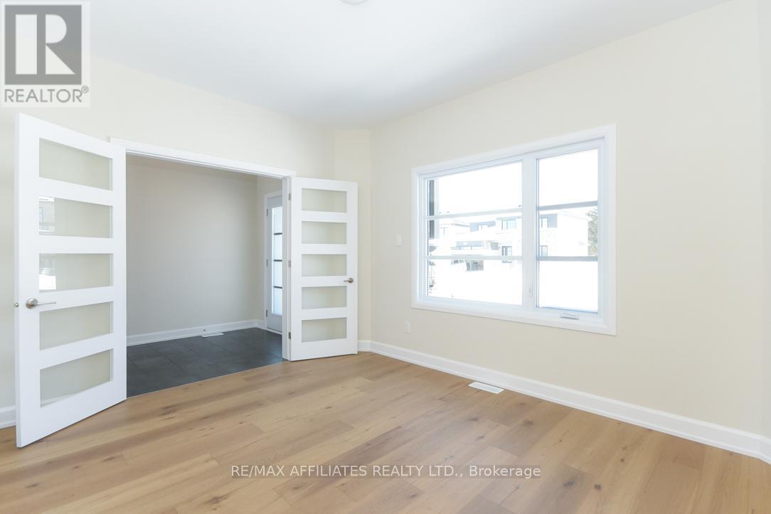 1060 Chablis Crescent, Russell, ON - Indoor Photo Showing Other Room