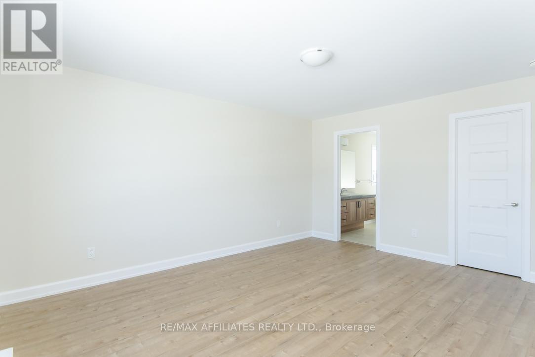 1060 Chablis Crescent, Russell, ON - Indoor Photo Showing Other Room