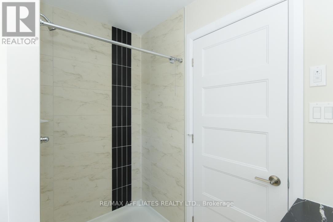 1060 Chablis Crescent, Russell, ON - Indoor Photo Showing Bathroom