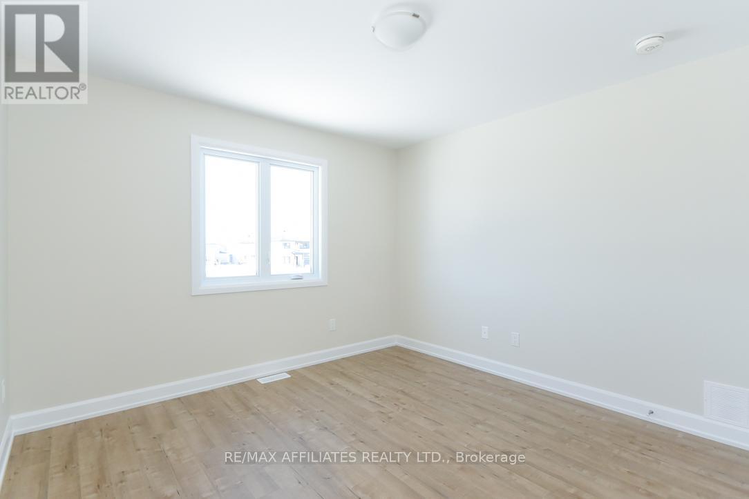 1060 Chablis Crescent, Russell, ON - Indoor Photo Showing Other Room