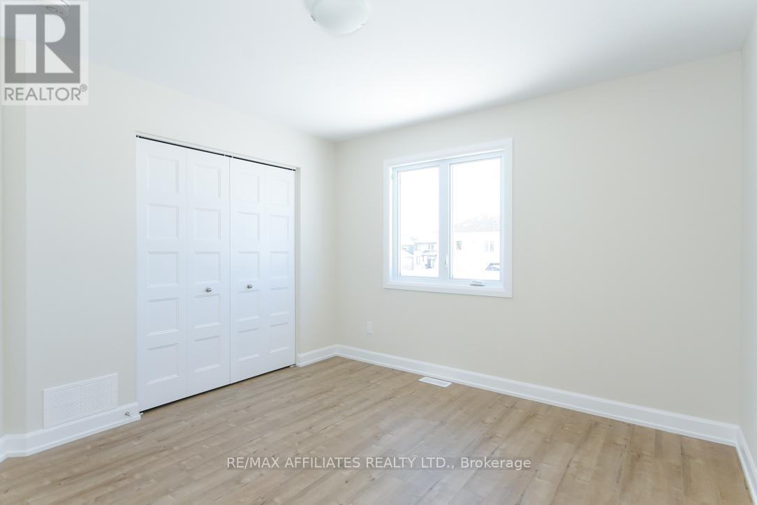 1060 Chablis Crescent, Russell, ON - Indoor Photo Showing Other Room