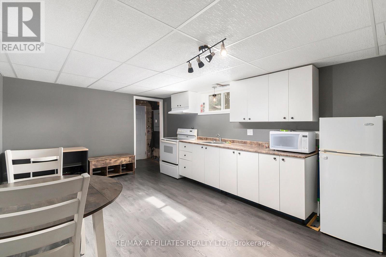 170 Principale Road, The Nation, ON - Indoor Photo Showing Kitchen