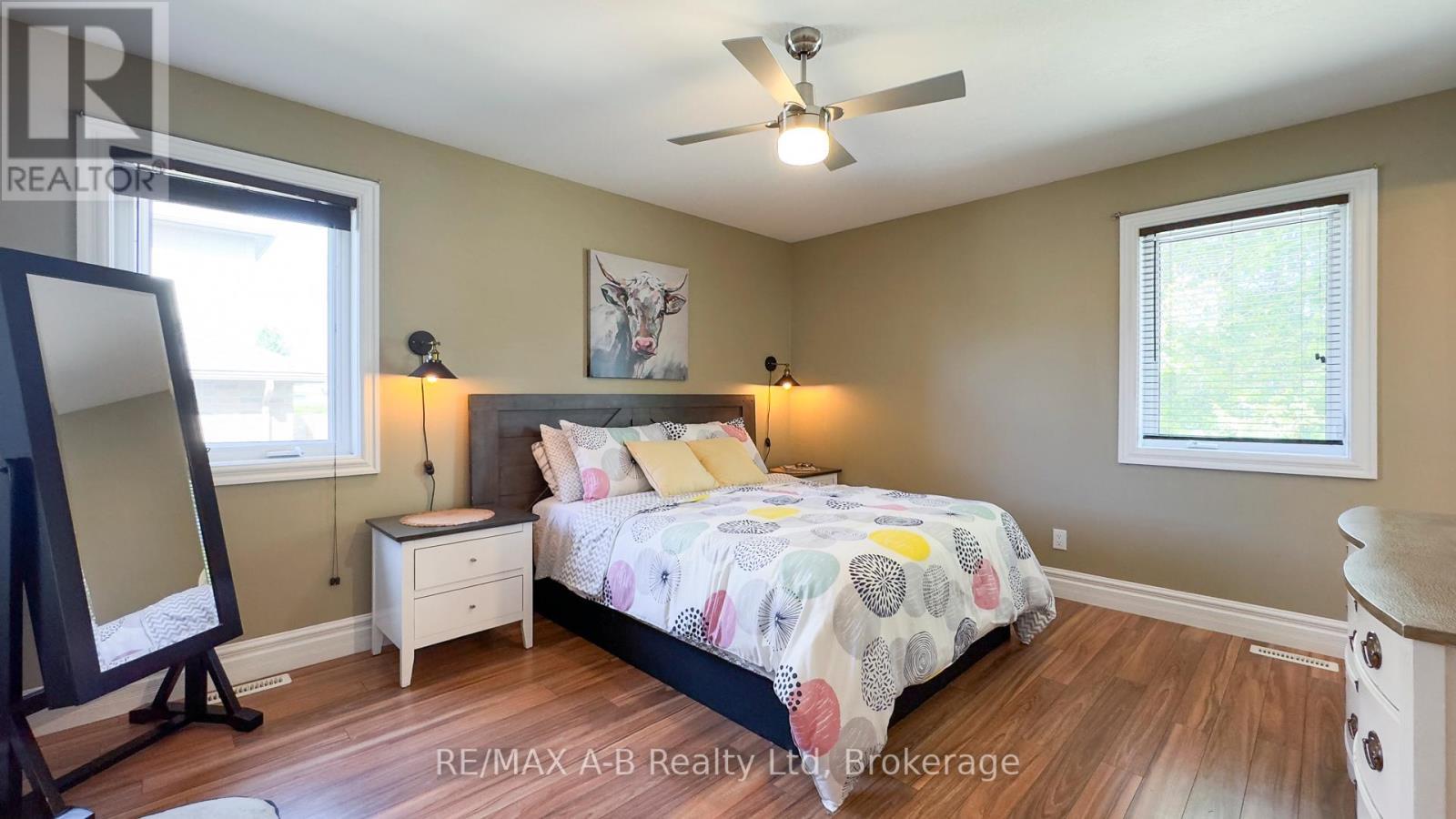 83 Sylvia Street, West Perth (Mitchell), ON - Indoor Photo Showing Bedroom