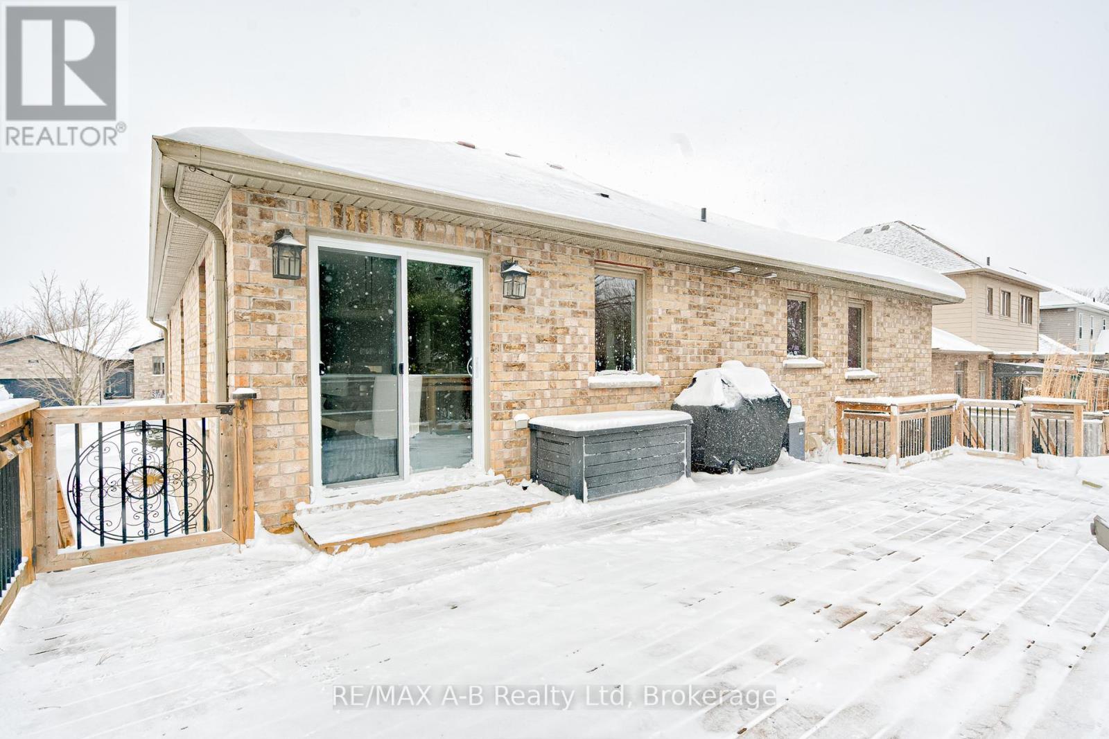 83 Sylvia Street, West Perth (Mitchell), ON - Outdoor