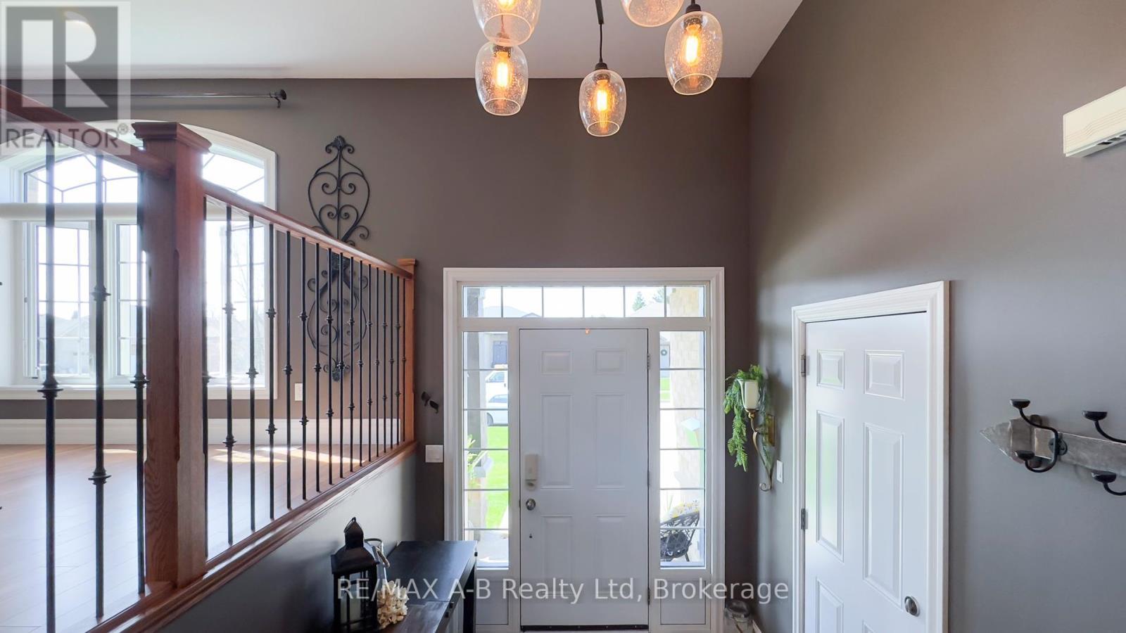 83 Sylvia Street, West Perth (Mitchell), ON - Indoor Photo Showing Other Room