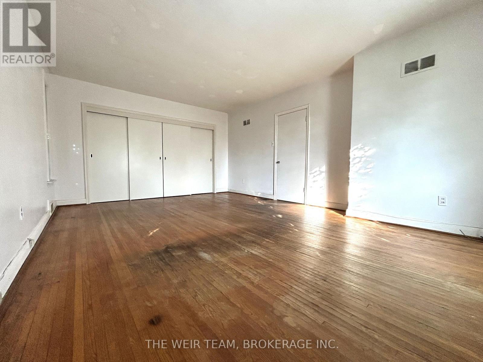 17 Glen Robert Drive, Toronto, ON - Indoor Photo Showing Other Room