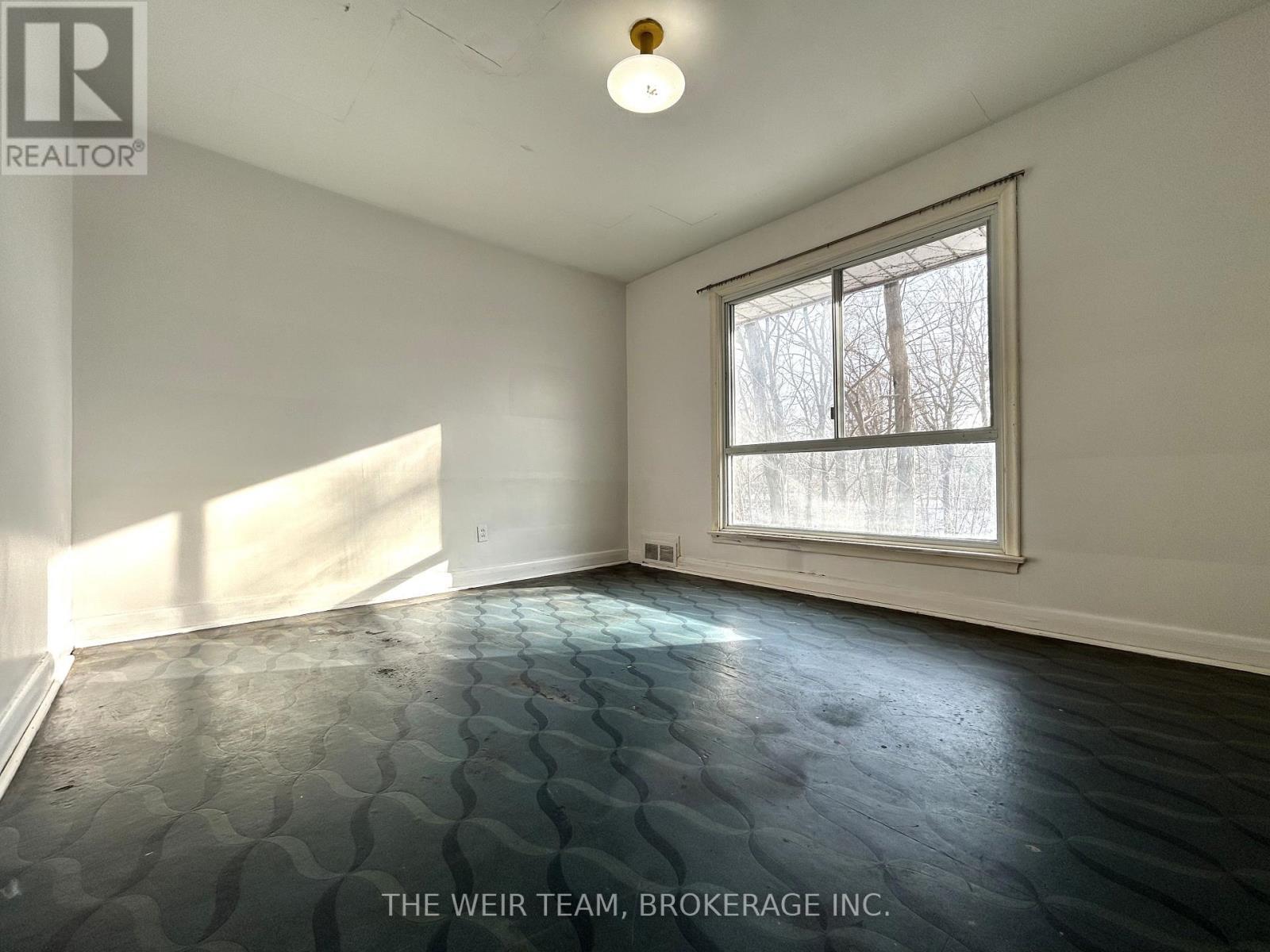 17 Glen Robert Drive, Toronto, ON - Indoor Photo Showing Other Room