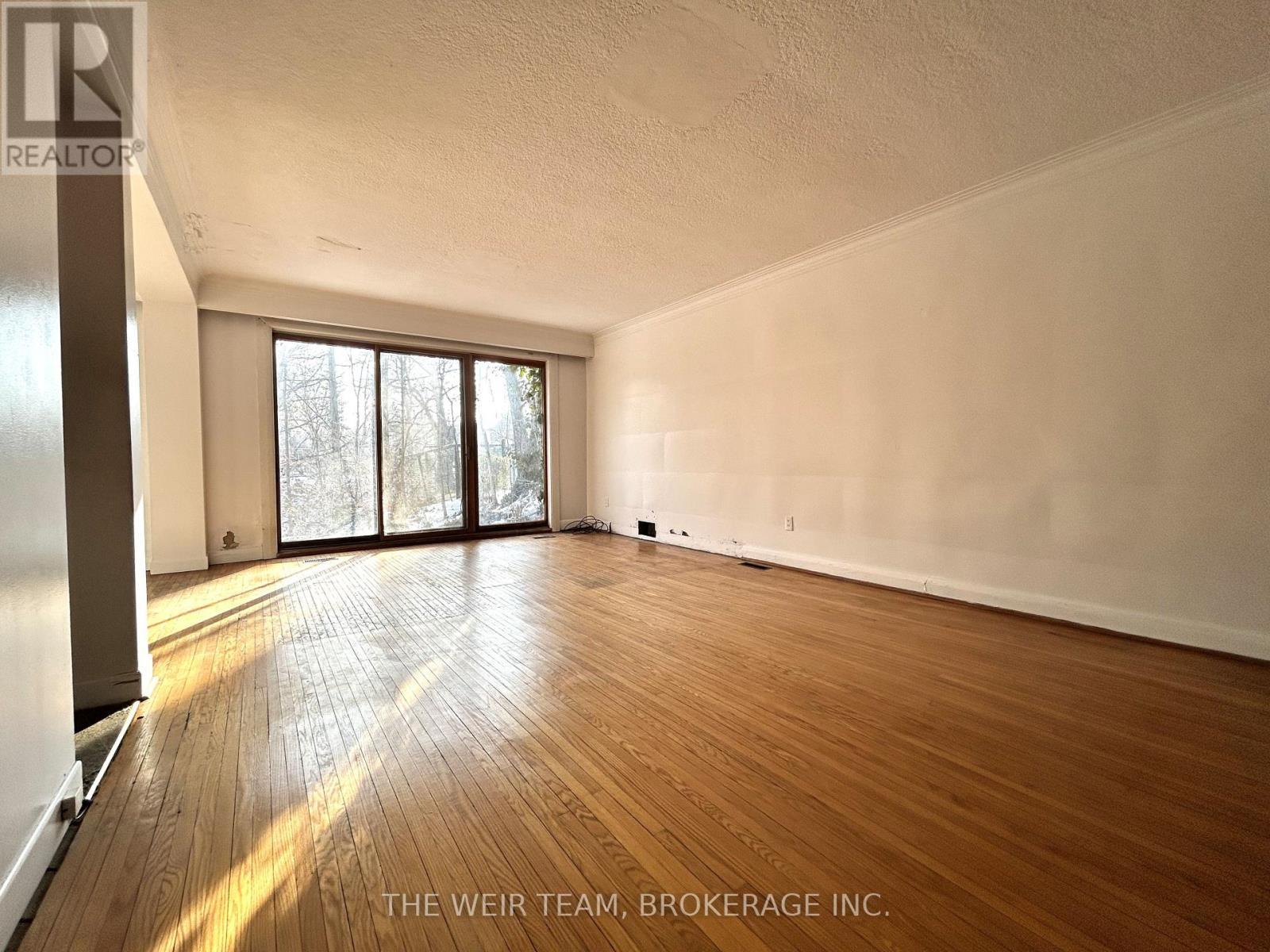 17 Glen Robert Drive, Toronto, ON - Indoor Photo Showing Other Room
