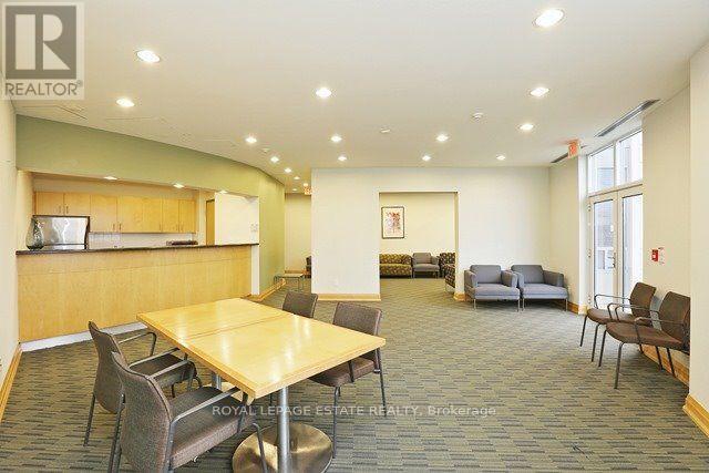 213 - 7363 Kennedy Road, Markham, ON - Indoor