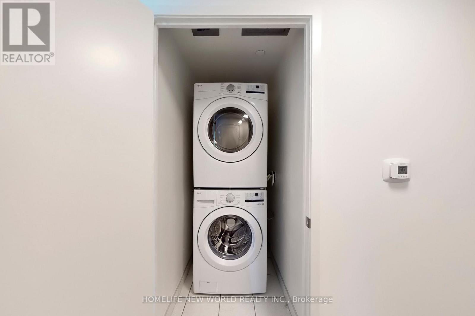 1605 - 8119 Birchmount Road, Markham, ON - Indoor Photo Showing Laundry Room