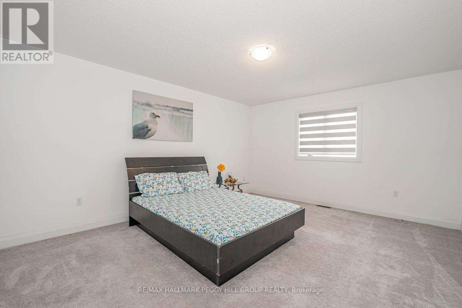 42 Alaskan Heights, Barrie, ON - Indoor Photo Showing Bedroom