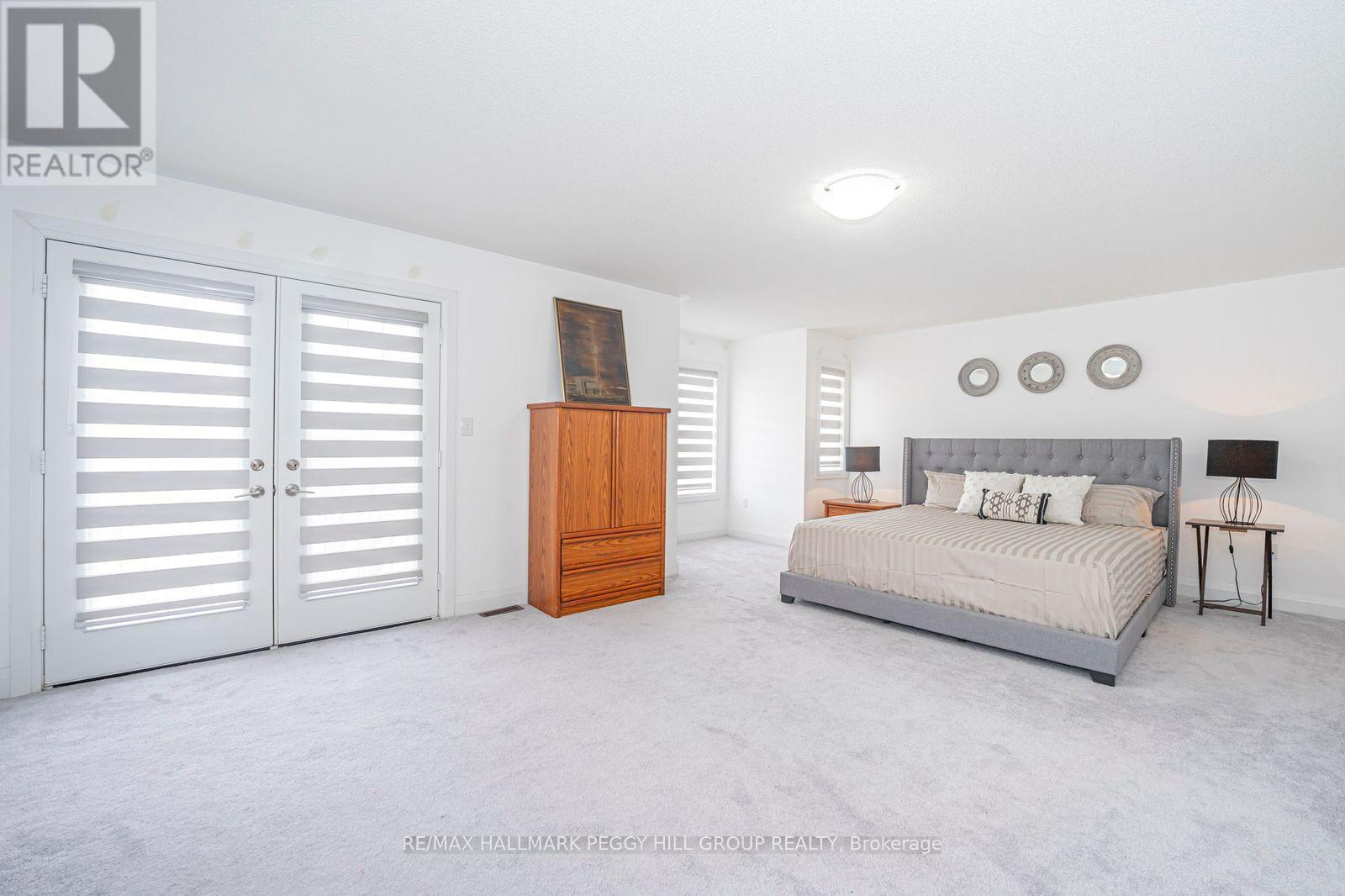 42 Alaskan Heights, Barrie, ON - Indoor Photo Showing Bedroom