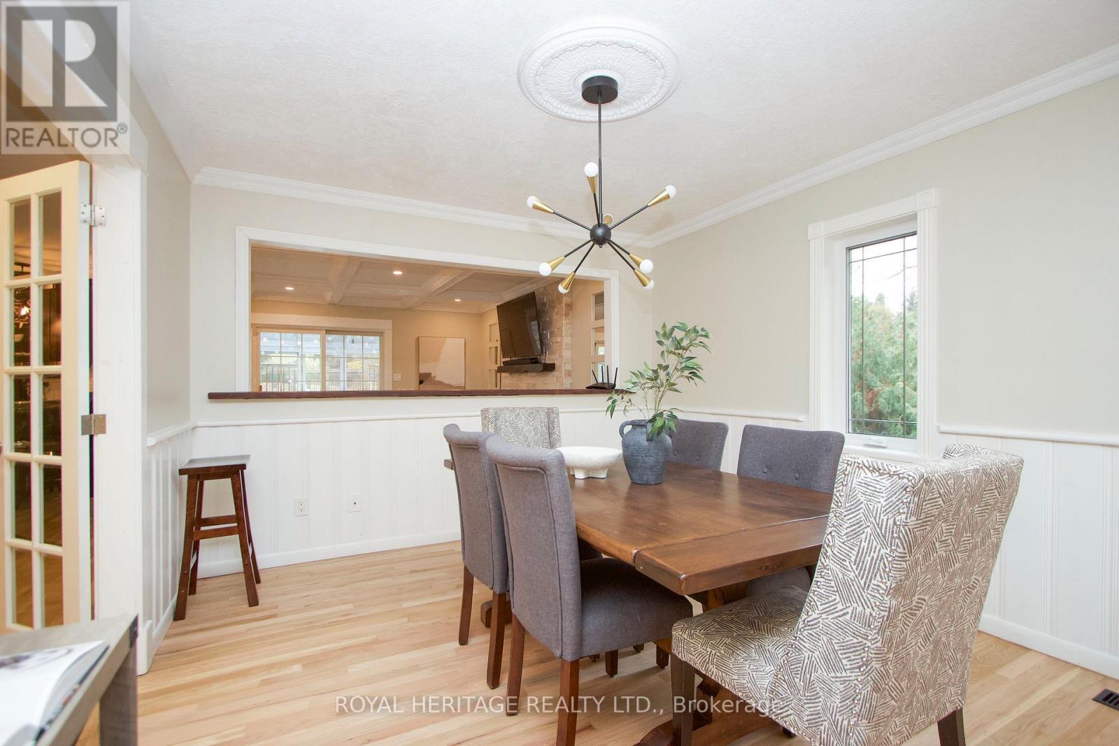 31 Ambleside Drive, Scugog, ON - Indoor Photo Showing Dining Room