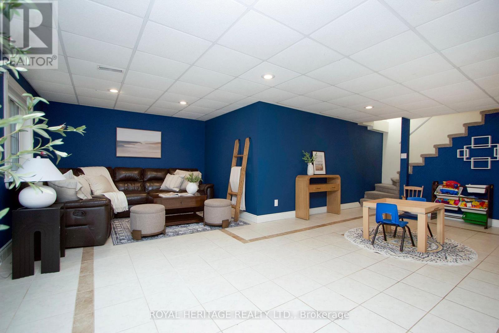 31 Ambleside Drive, Scugog, ON - Indoor Photo Showing Other Room