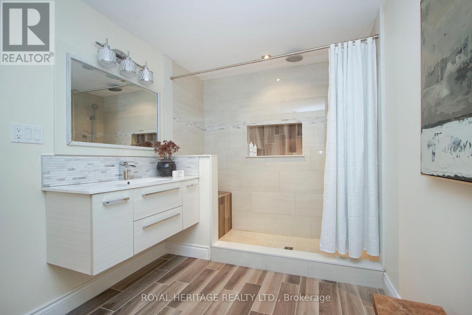 31 Ambleside Drive, Scugog, ON - Indoor Photo Showing Bathroom