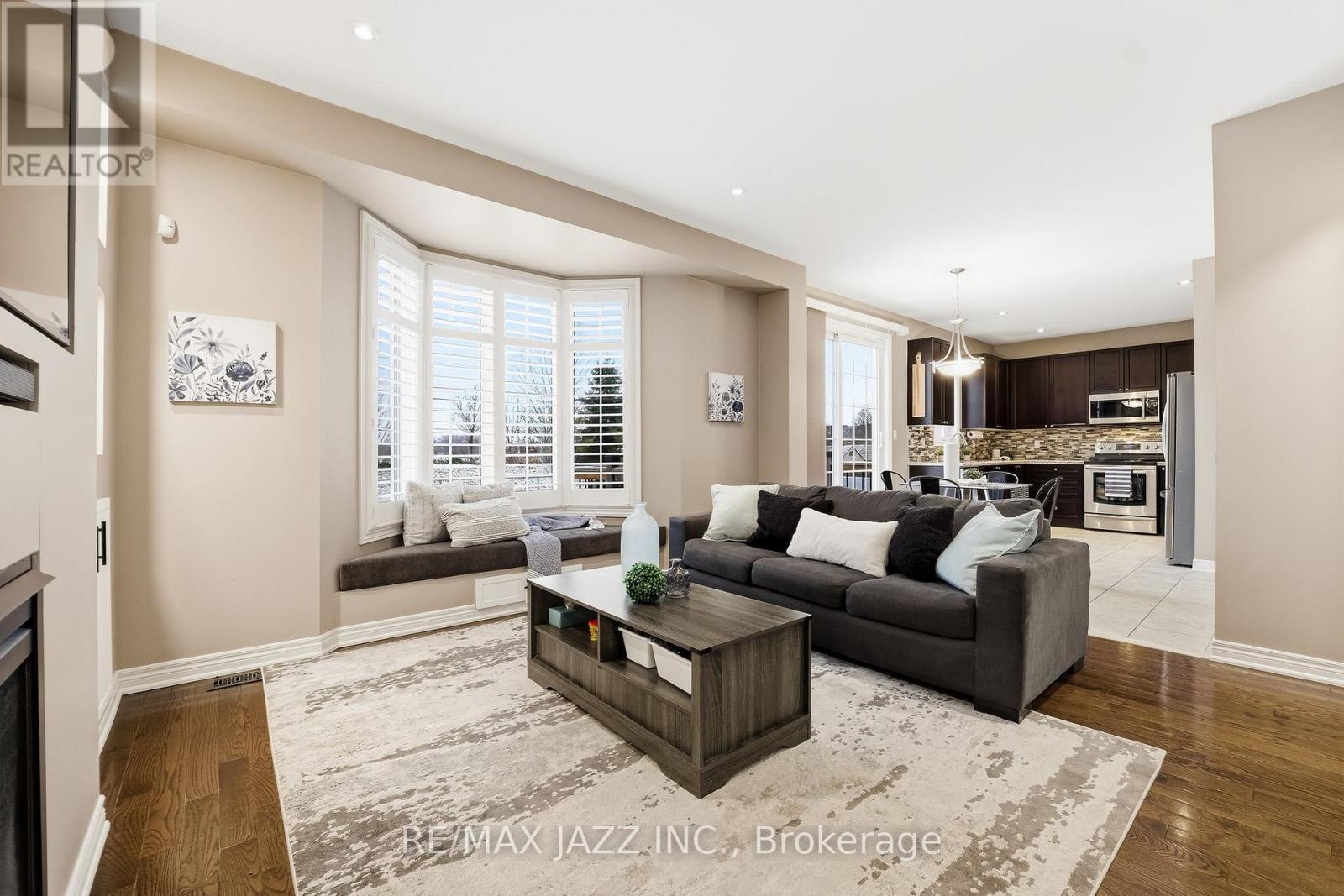 2415 Winlord Place, Oshawa (Windfields), ON - Indoor Photo Showing Living Room