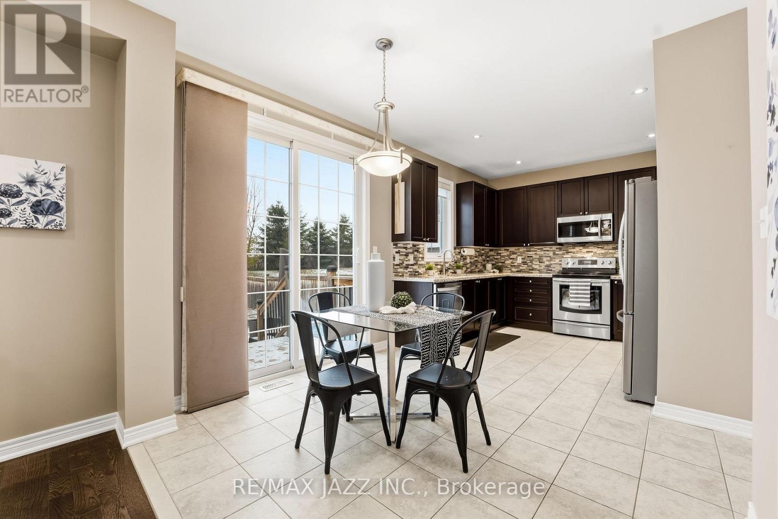 2415 Winlord Place, Oshawa (Windfields), ON - Indoor
