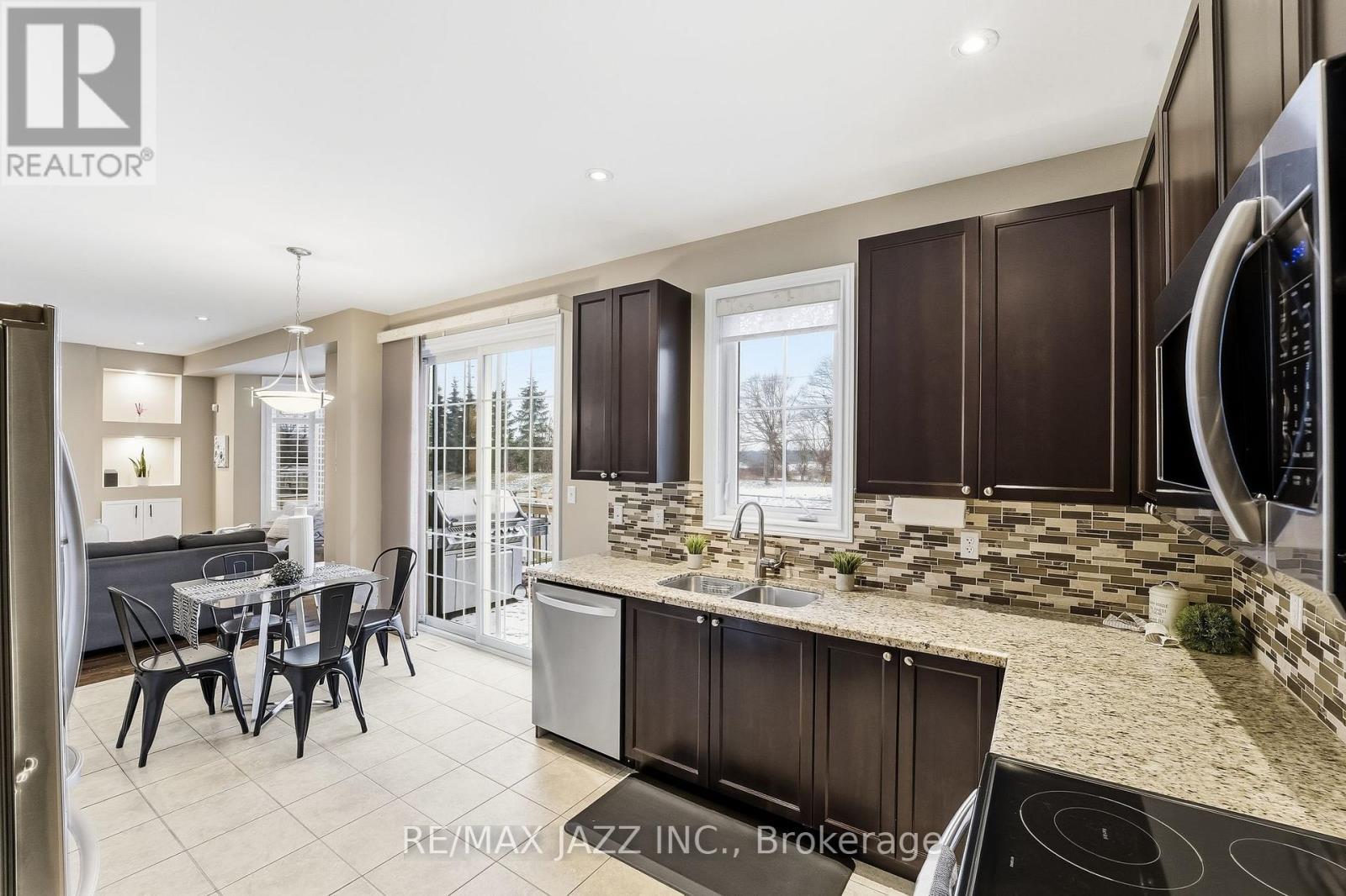 2415 Winlord Place, Oshawa (Windfields), ON - Indoor