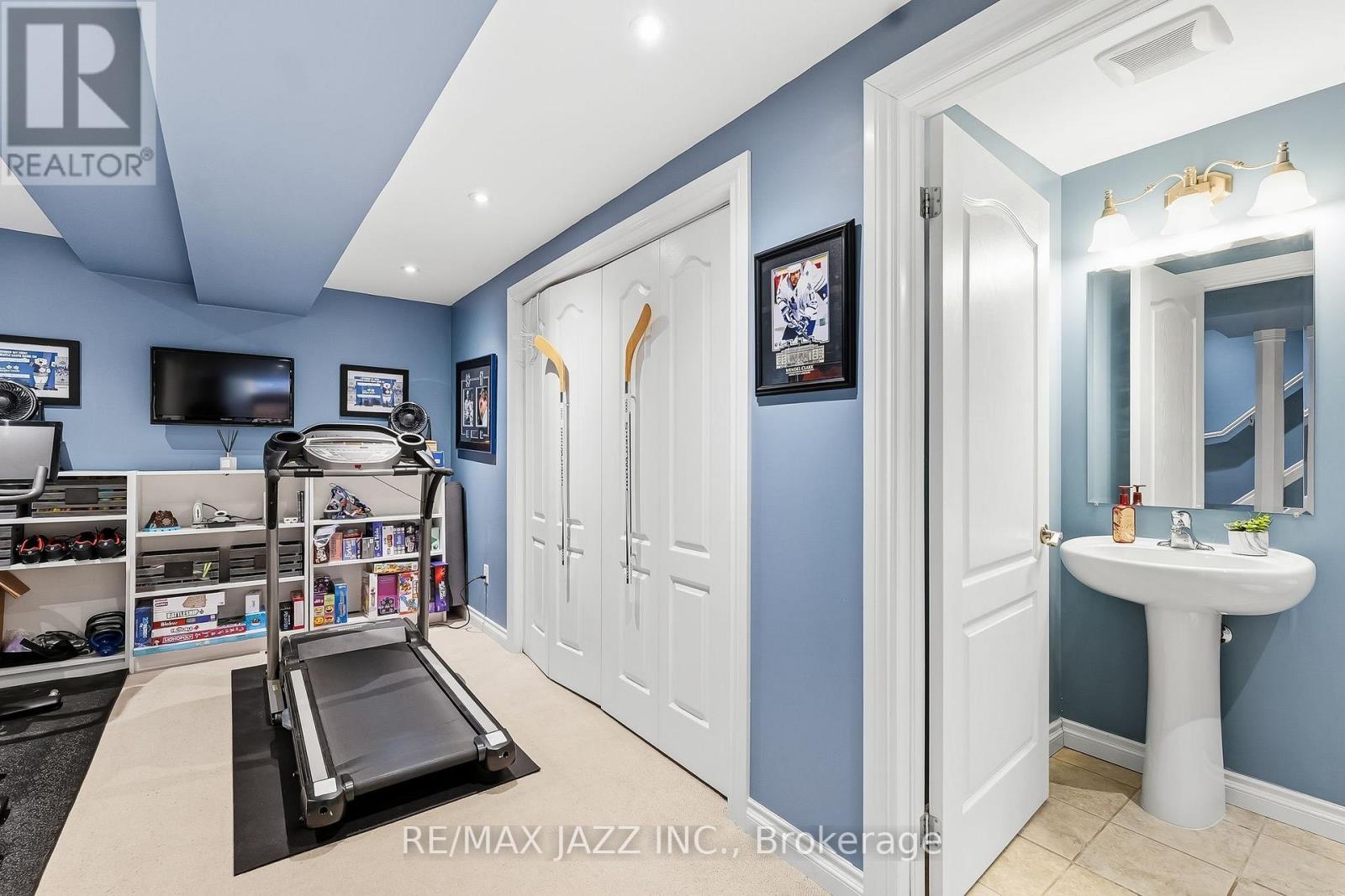 2415 Winlord Place, Oshawa (Windfields), ON - Indoor Photo Showing Bathroom