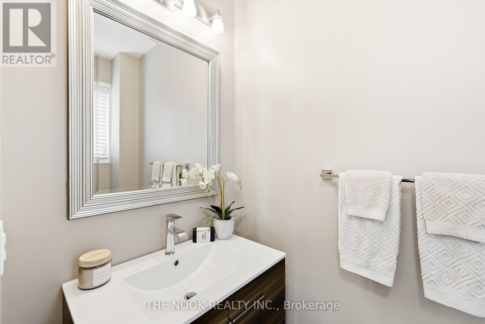 102 - 1995 Royal Road, Pickering (Village East), ON - Indoor Photo Showing Bathroom