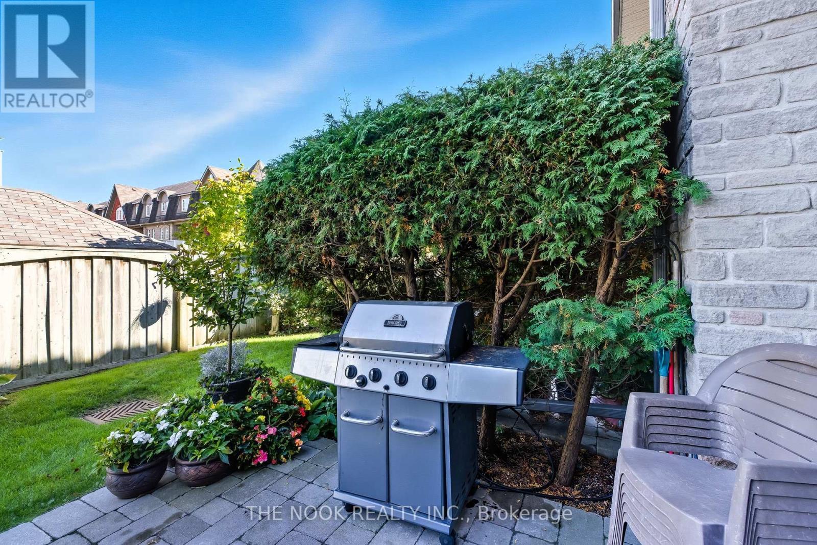 102 - 1995 Royal Road, Pickering (Village East), ON - Outdoor