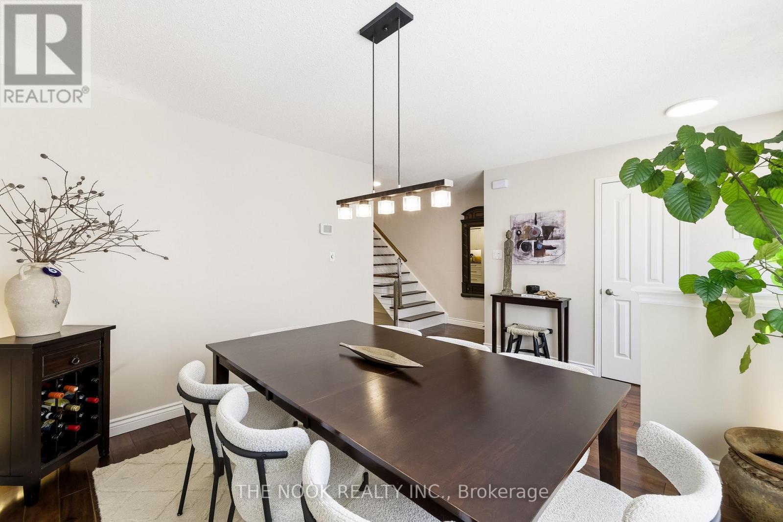 102 - 1995 Royal Road, Pickering (Village East), ON - Indoor Photo Showing Dining Room