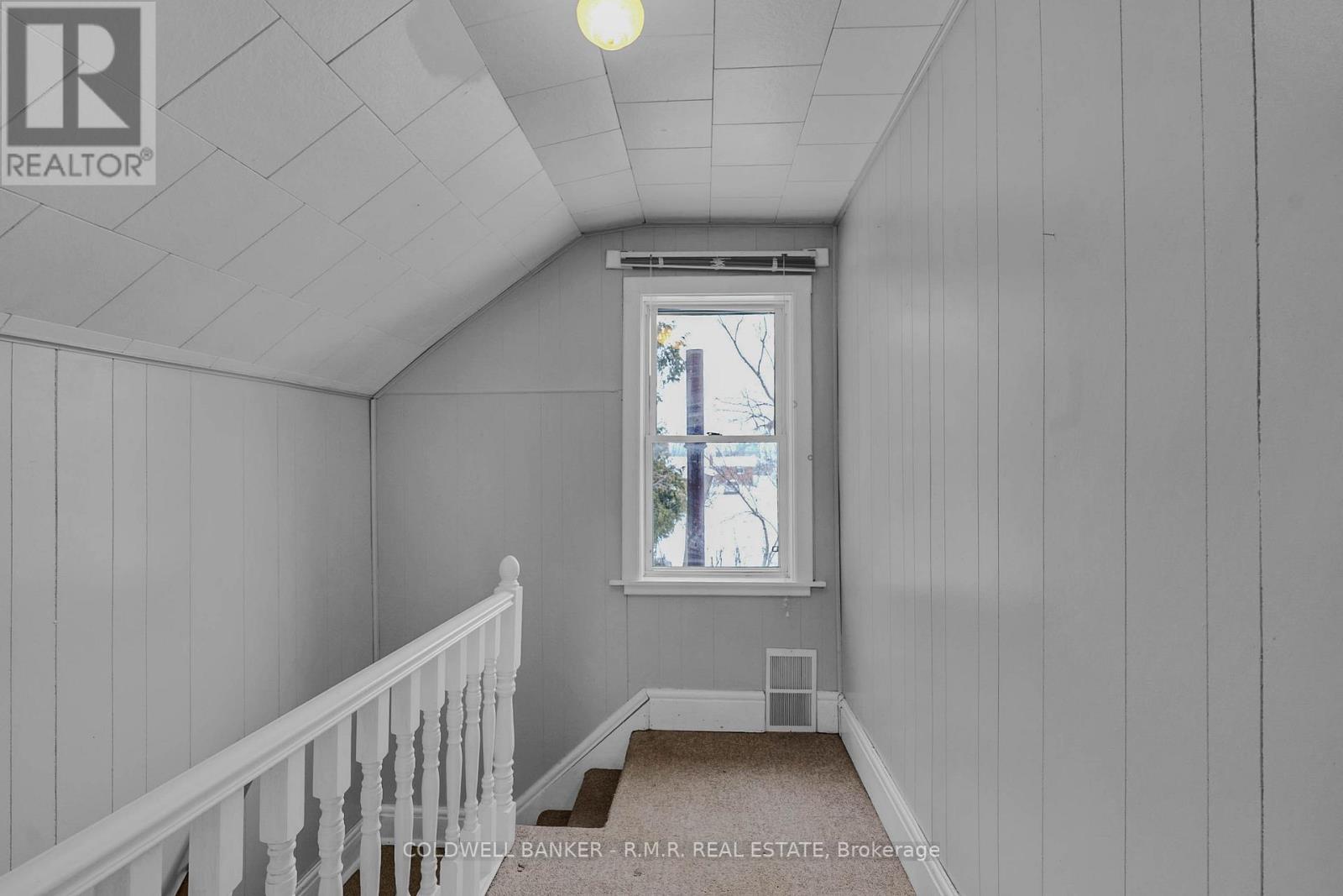 98 St Paul Street, Kawartha Lakes (Lindsay), ON - Indoor Photo Showing Other Room