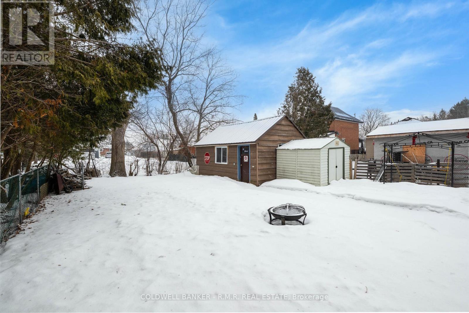 98 St Paul Street, Kawartha Lakes (Lindsay), ON - Outdoor