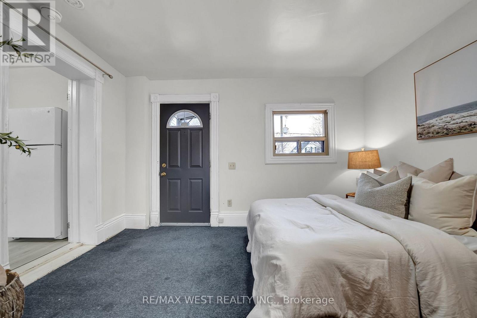 164 Albert Street, Oshawa, ON - Indoor Photo Showing Bedroom