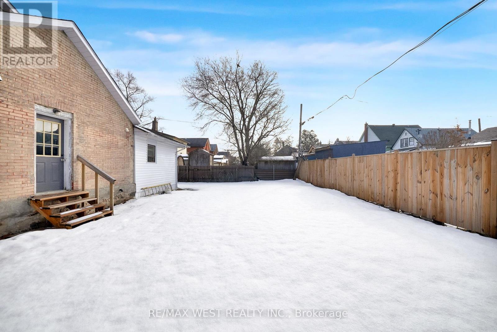 164 Albert Street, Oshawa, ON - Outdoor