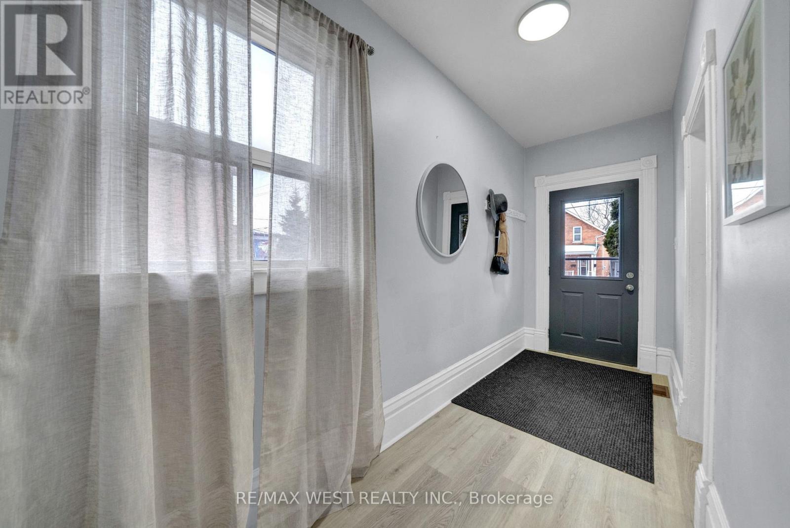 164 Albert Street, Oshawa, ON - Indoor Photo Showing Other Room