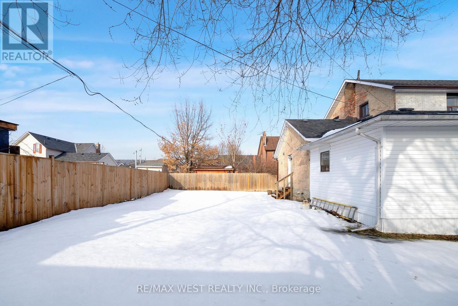 164 Albert Street, Oshawa, ON - Outdoor