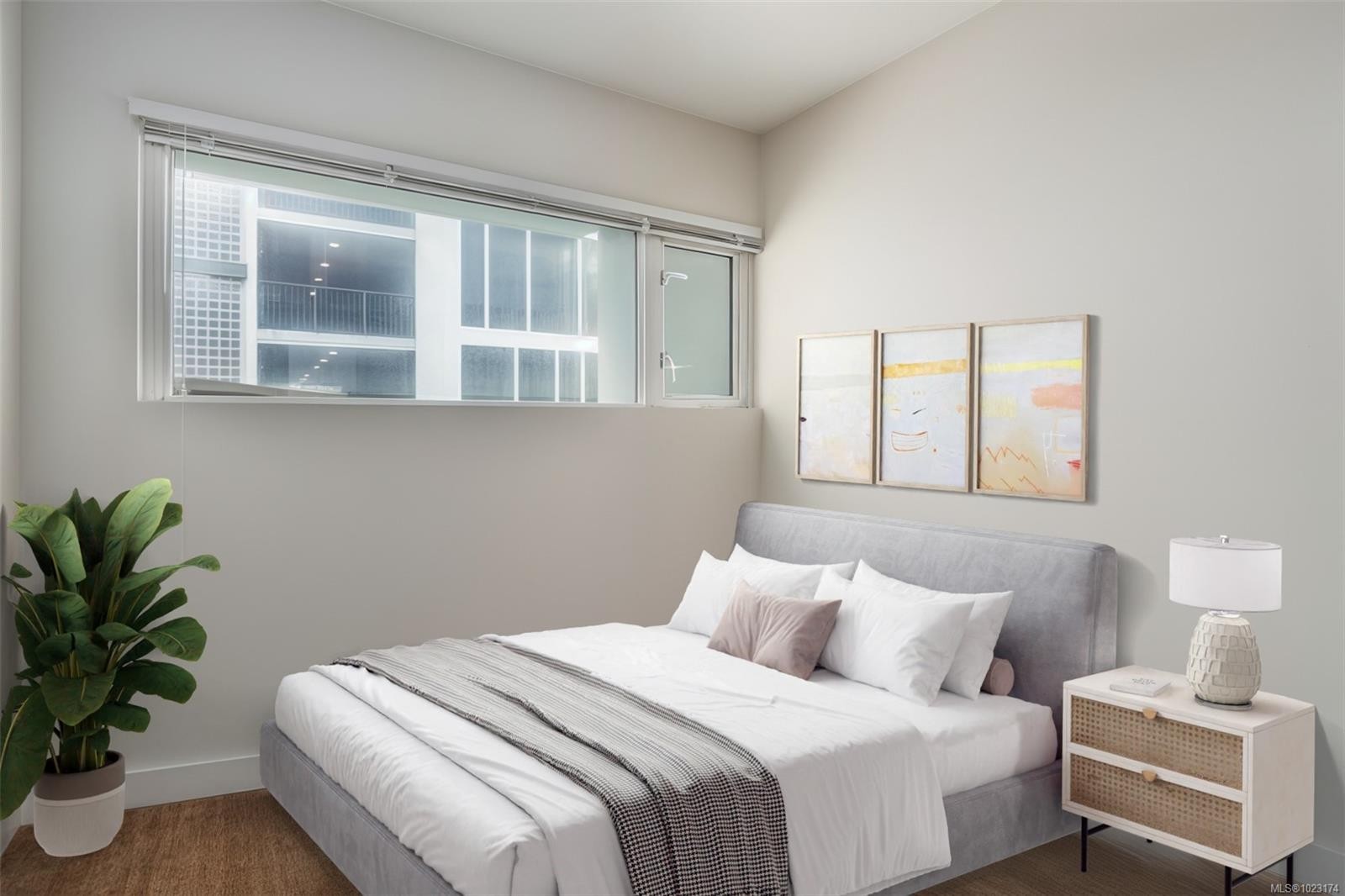 408-1090 Johnson St, Victoria, BC - Indoor Photo Showing Bedroom