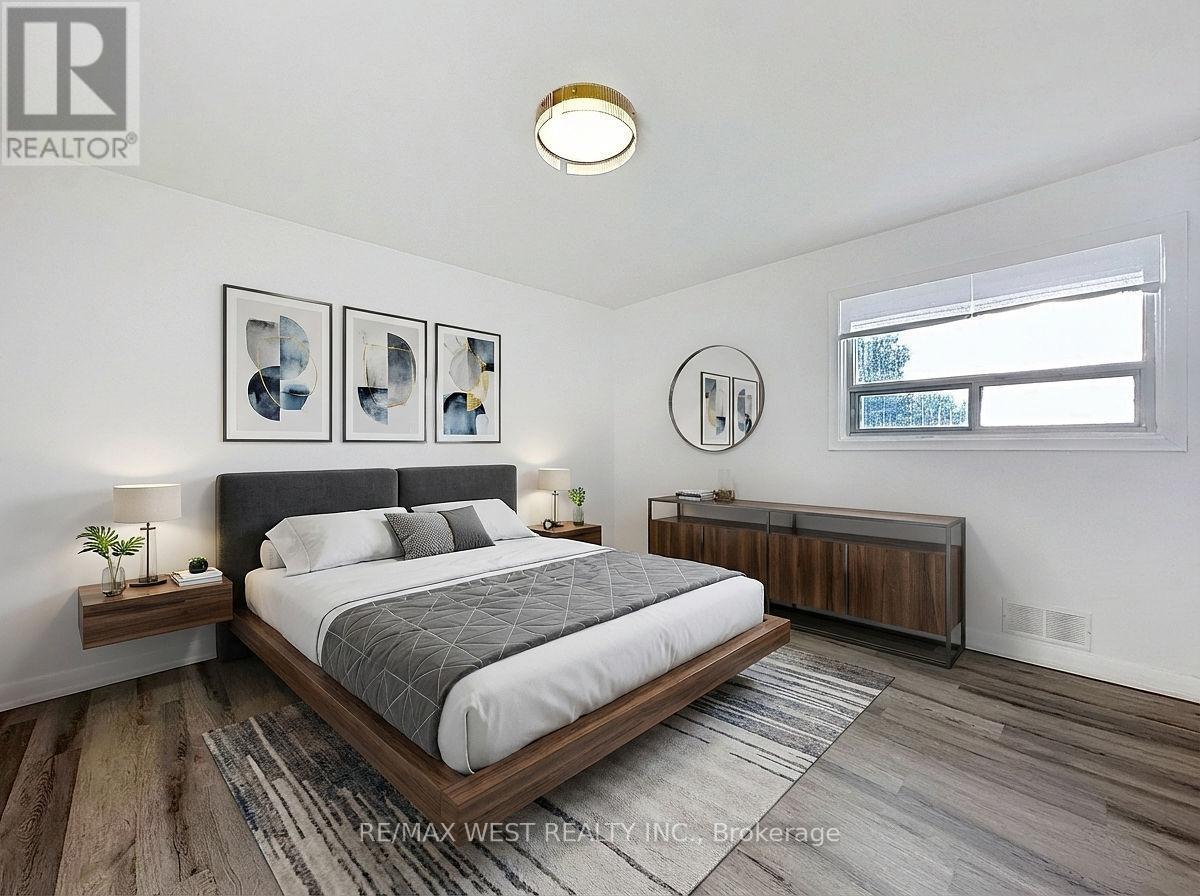 4 Kitson Drive, Toronto, ON - Indoor Photo Showing Bedroom