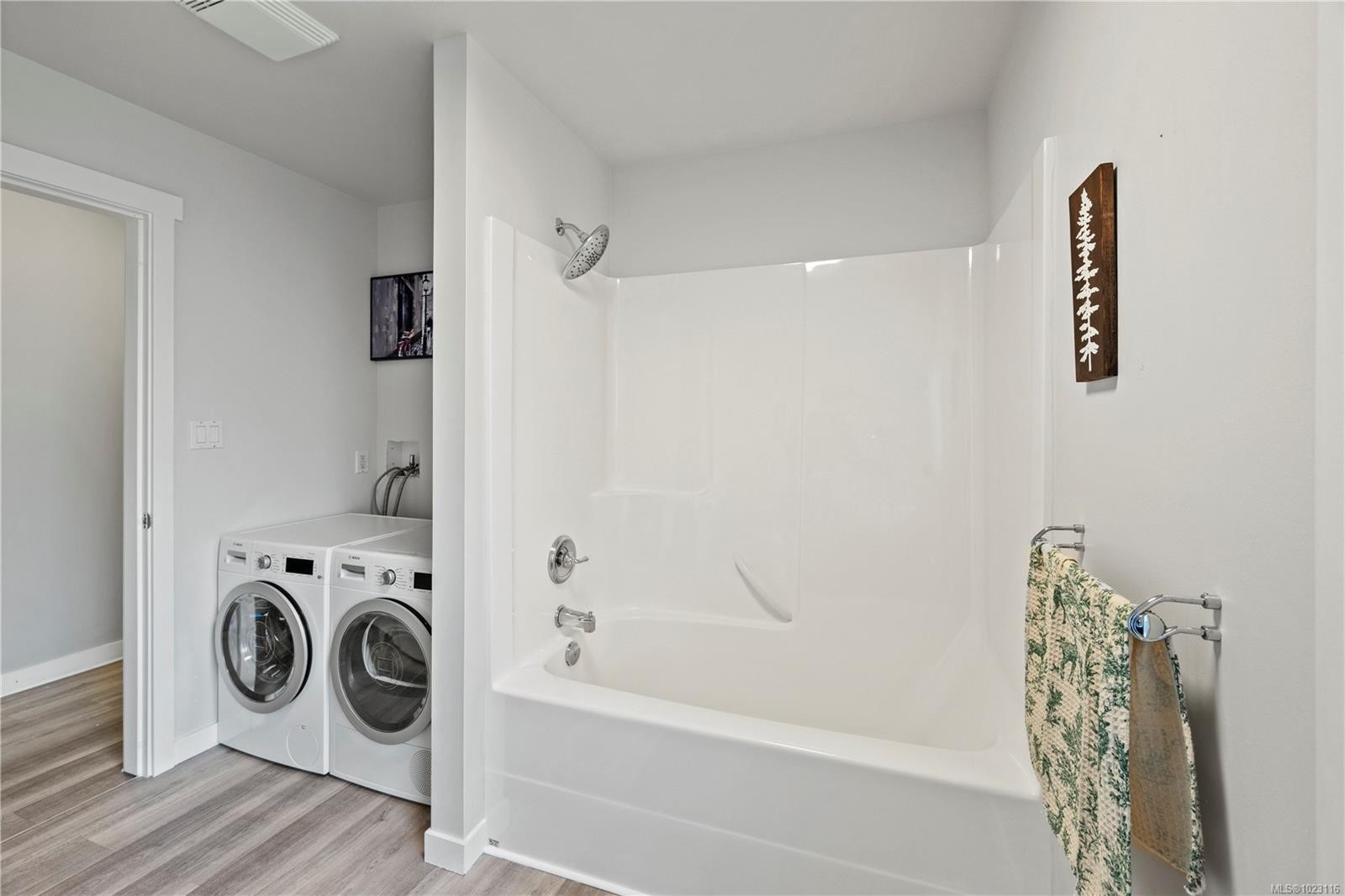 4937 Eagle View Lane, Saanich, BC