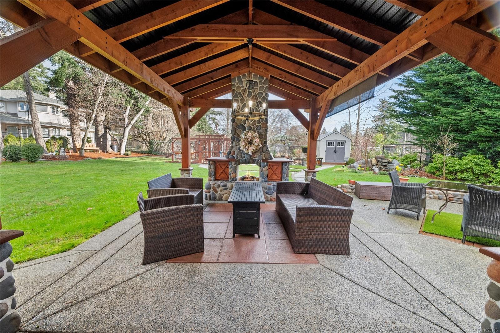 4937 Eagle View Lane, Saanich, BC