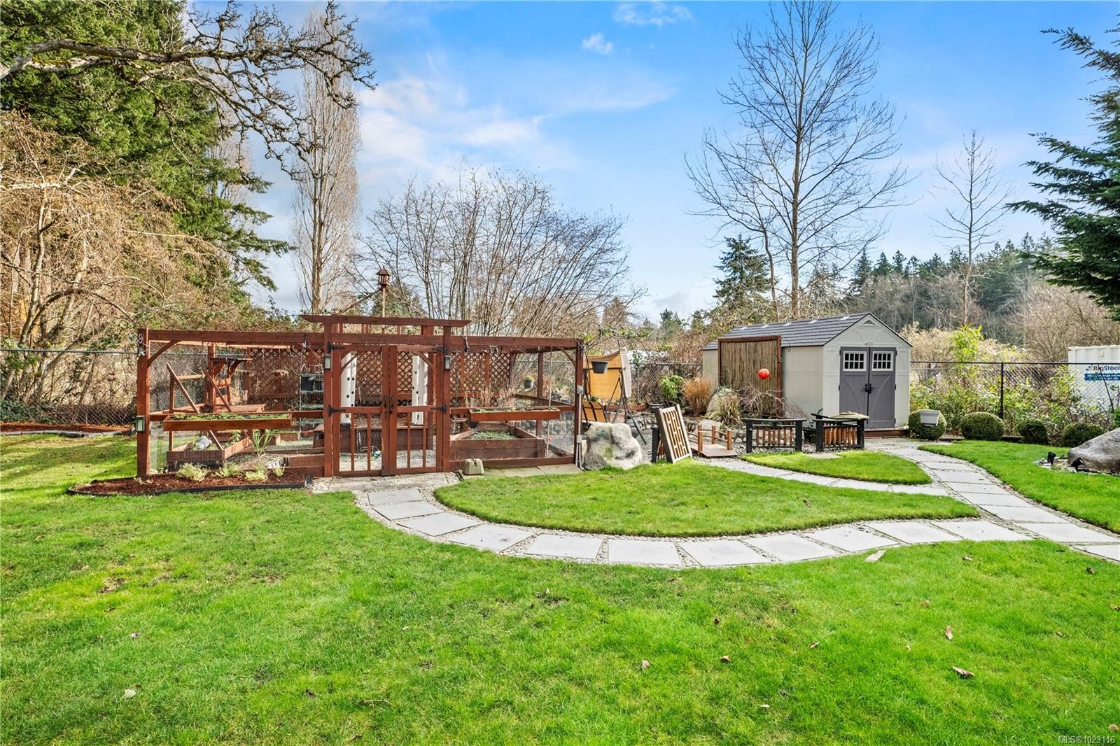 4937 Eagle View Lane, Saanich, BC