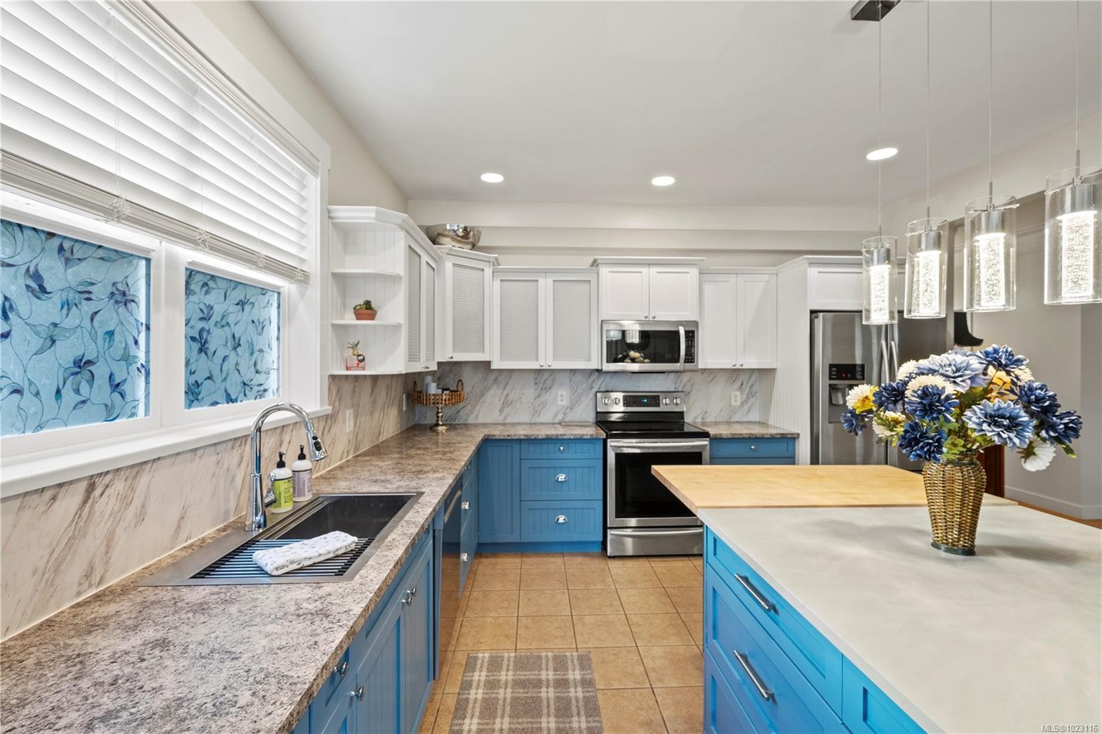 4937 Eagle View Lane, Saanich, BC