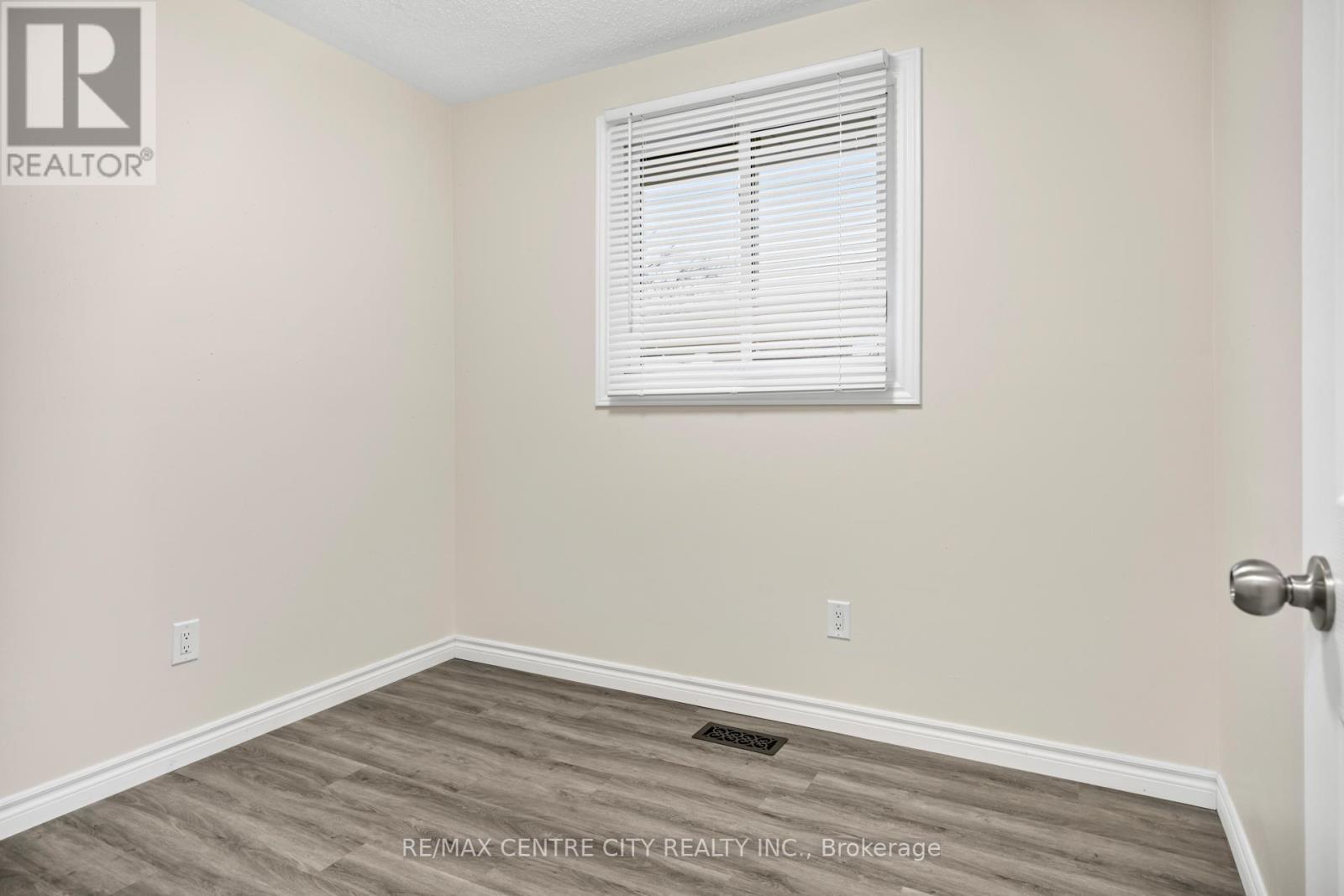 42606 Johnathon Street, Central Elgin (Union), ON - Indoor Photo Showing Other Room