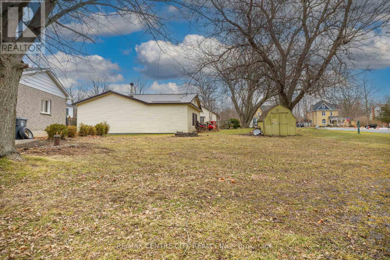 42606 Johnathon Street, Central Elgin (Union), ON - Outdoor