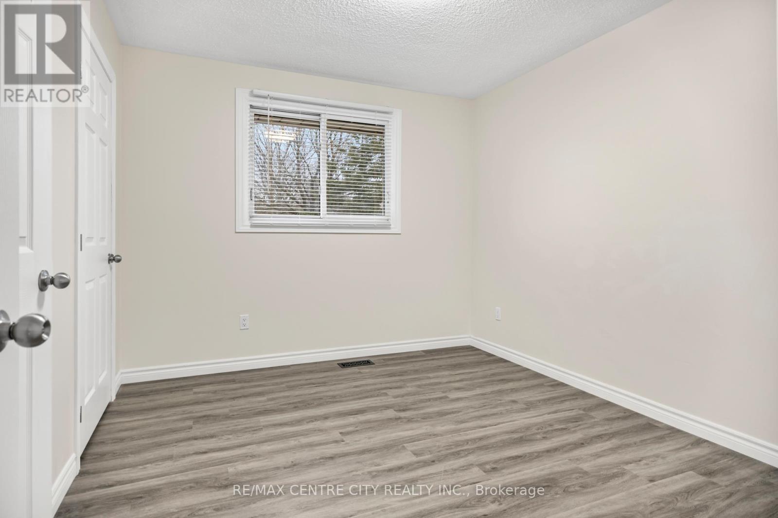 42606 Johnathon Street, Central Elgin (Union), ON - Indoor Photo Showing Other Room