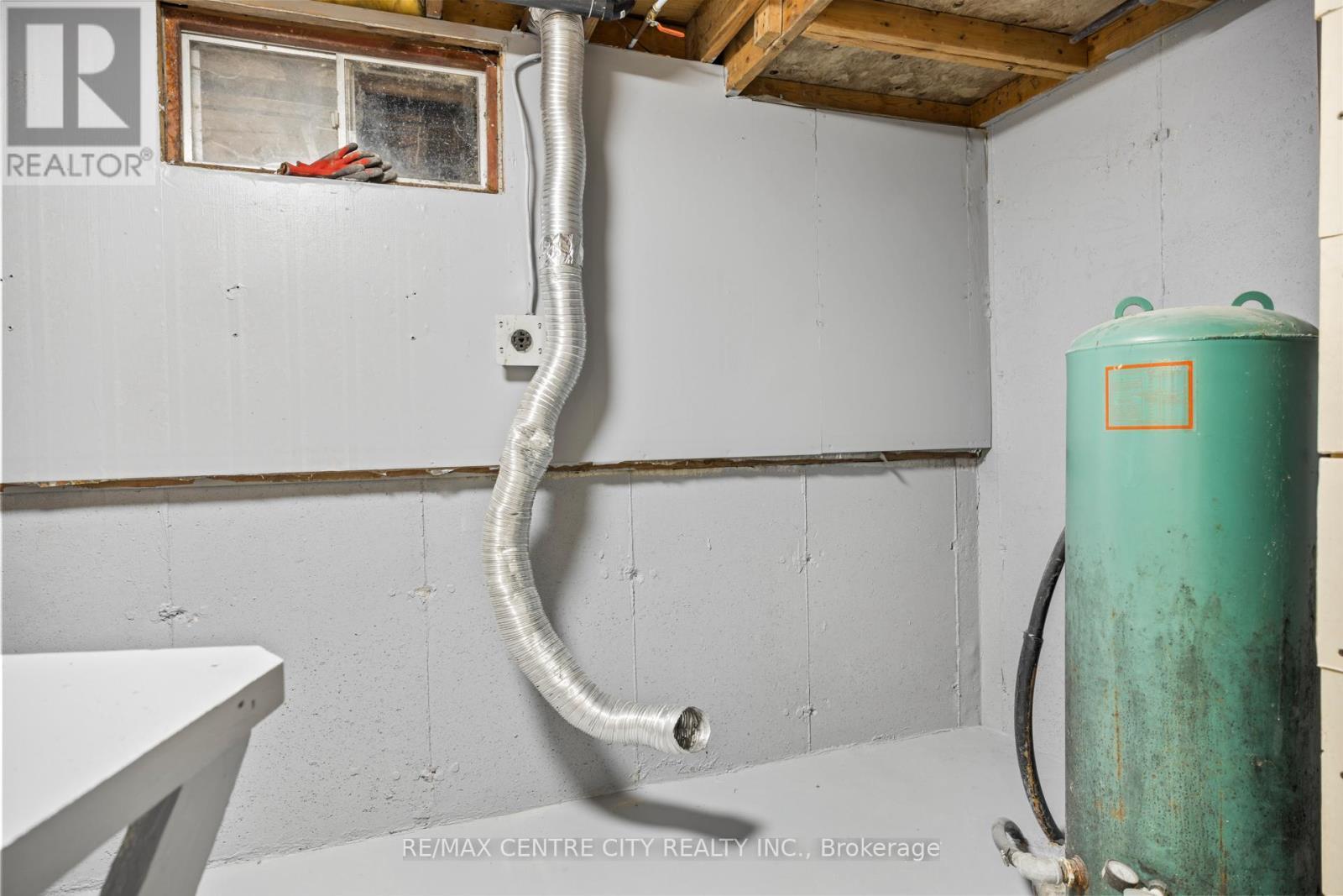 42606 Johnathon Street, Central Elgin (Union), ON - Indoor Photo Showing Basement