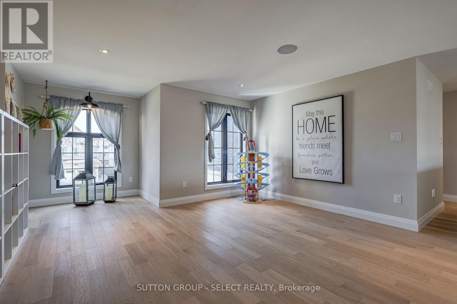 2397 Meadowlands Way, London North (North R), ON - Indoor