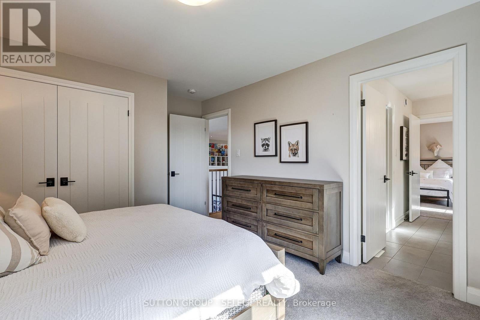 2397 Meadowlands Way, London North (North R), ON - Indoor Photo Showing Bedroom